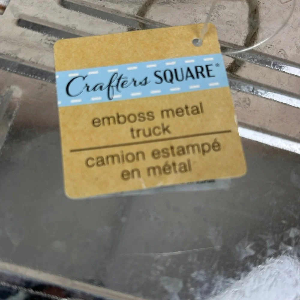 Crafters Square Embossed Galvanized Metal Truck and Tulip Wall Decor Set‎ Silver